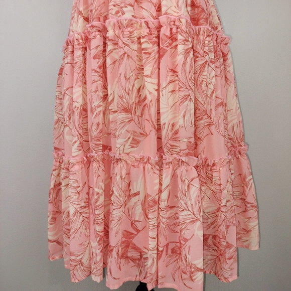 NWOT VICI Tie Strap Tiered Flowy Mini Sun Dress in Palm Leaf Pattern Sz. S - Picture 6 of 15